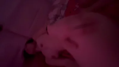 176瑜伽馆人妻老板娘 卧室让她自己玩骚穴